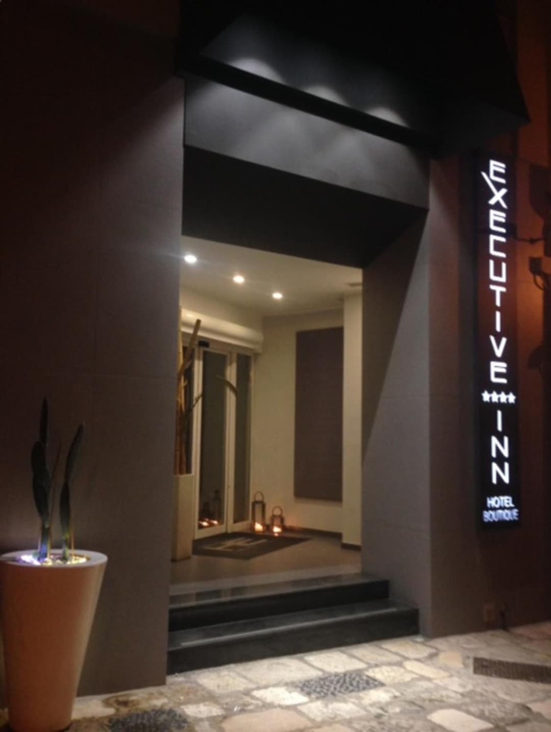 Executive Inn Boutique Hotel — photo 1 of 1