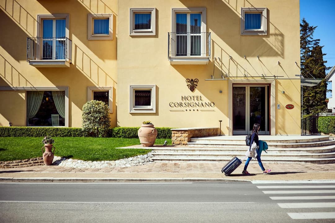 Hotel Corsignano — photo 1 of 67