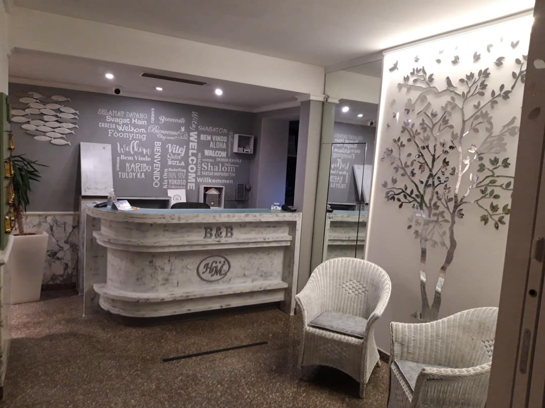Hotel Mariani — photo 1 of 97
