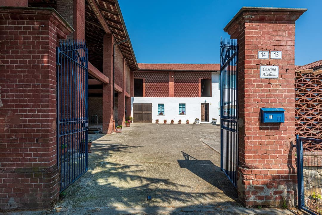 cascina Abelloni — photo 1 of 55