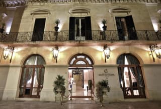 SANTA CHIARA SUITE HOTEL & SPA - Lecce