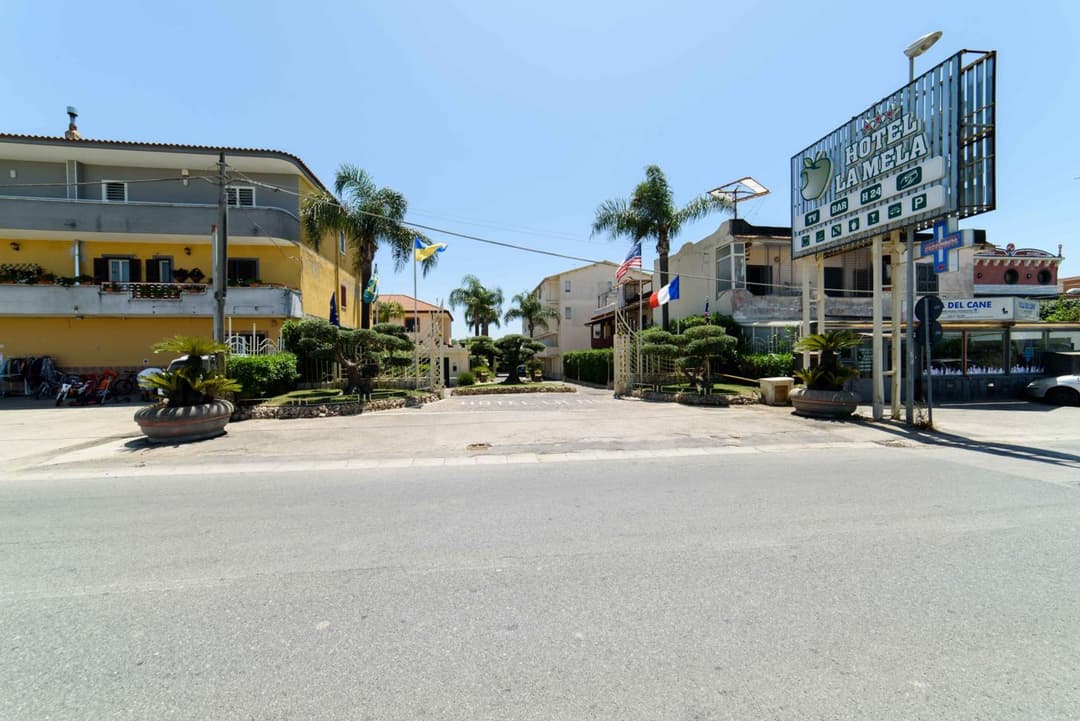 Hotel La Mela — photo 1 of 1