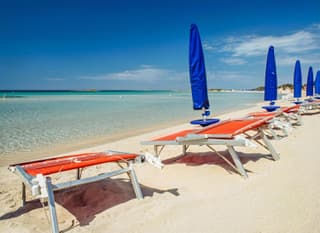 Air-conditioned Villa 300 Meters From Porto Cesareo Beach With Parking