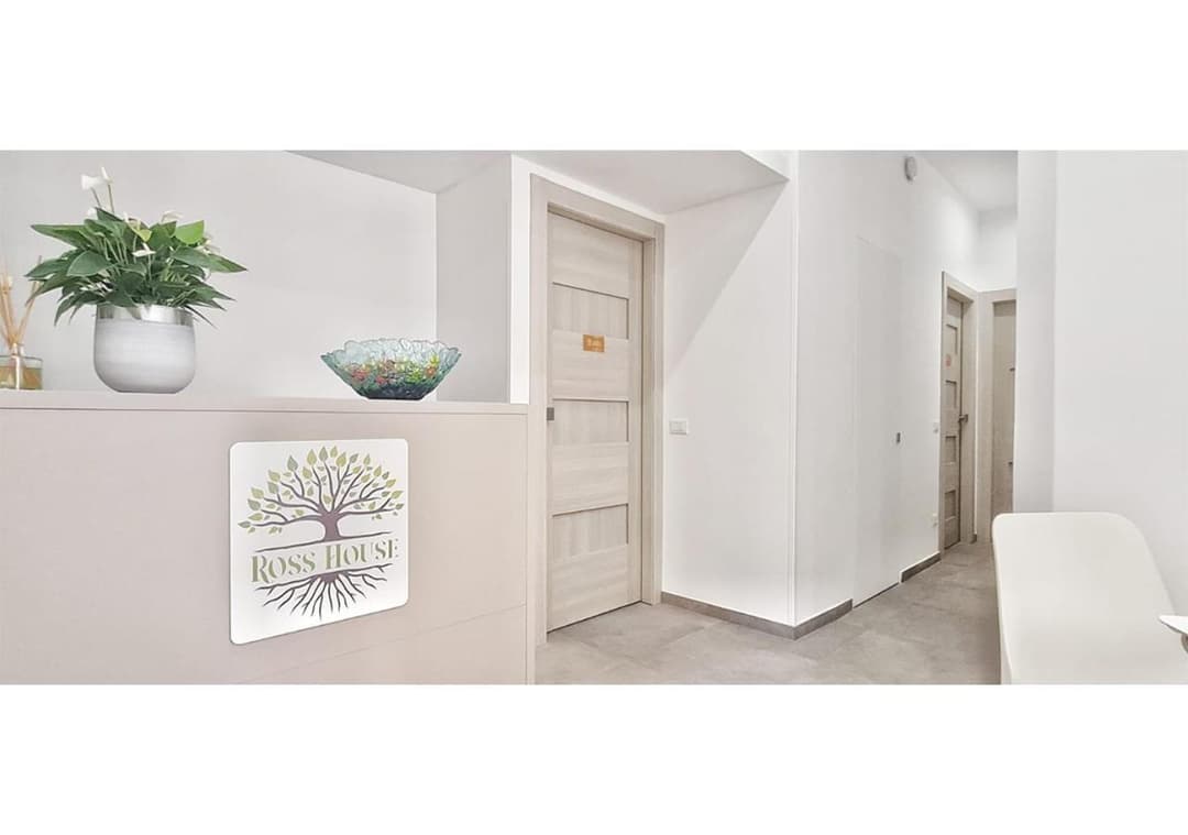 RossHouse — photo 1 of 1