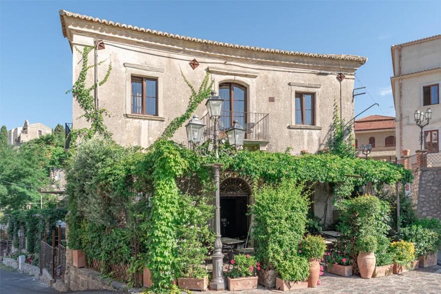 Bar Vitelli Charming suites — photo 1 of 1