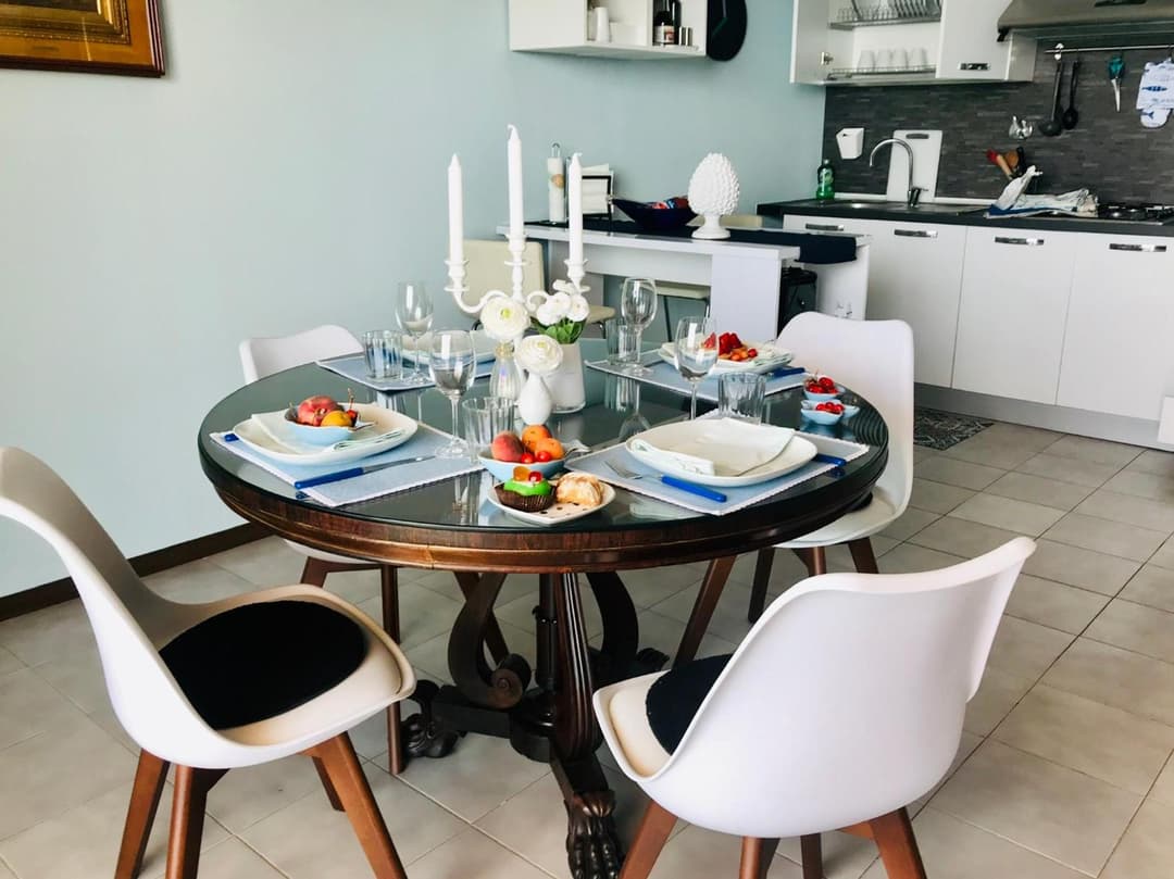 Maison Blue — photo 1 of 1