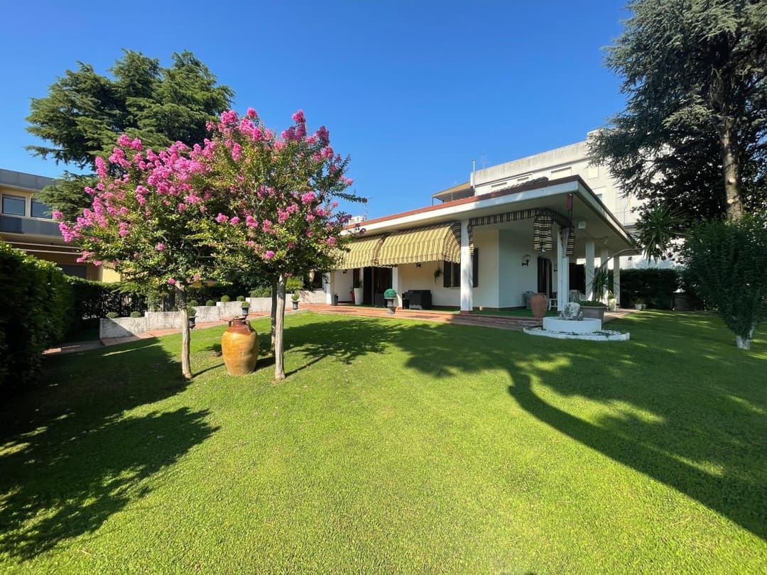 Vitti's Home Verona — photo 1 of 1