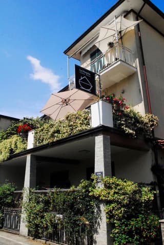 La Pergola with Private Parking