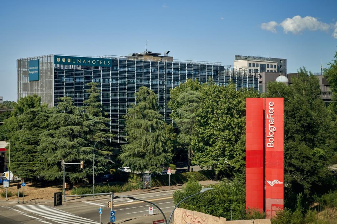 UNA Hotels Bologna Fiera — photo 1 of 46