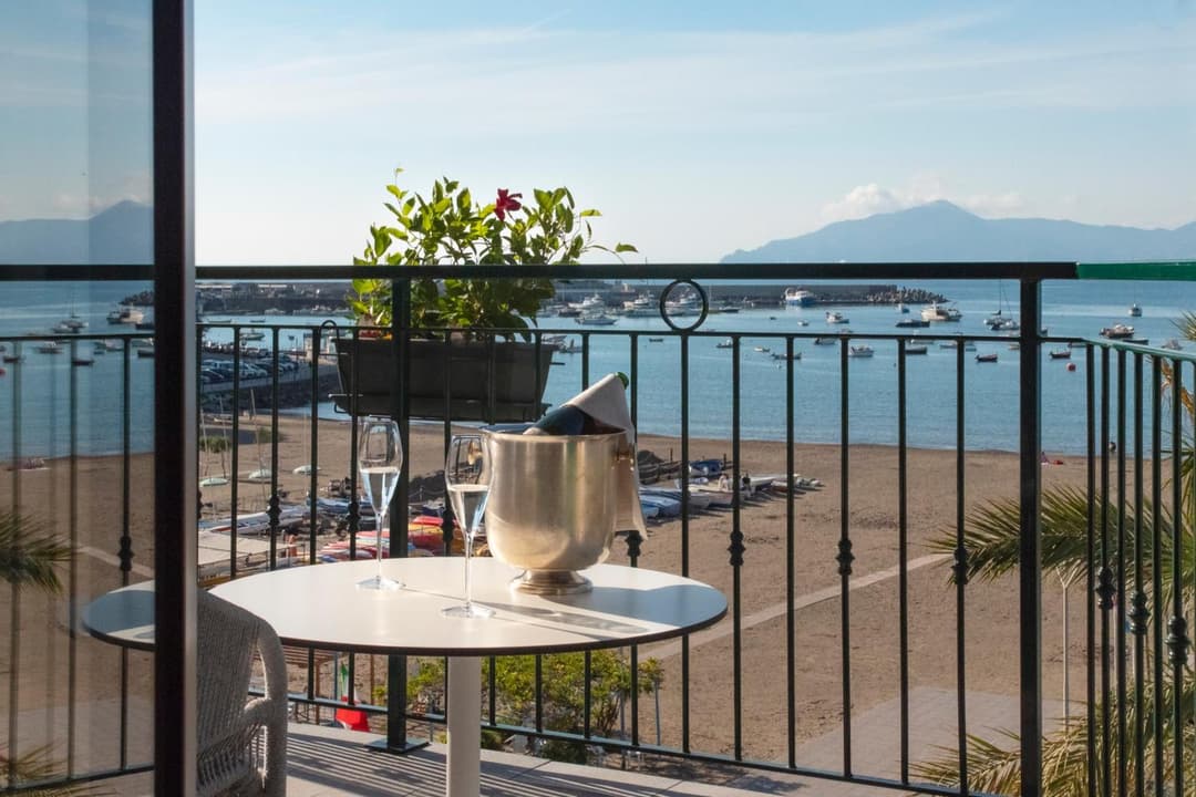 Miramare Suites — photo 1 of 36