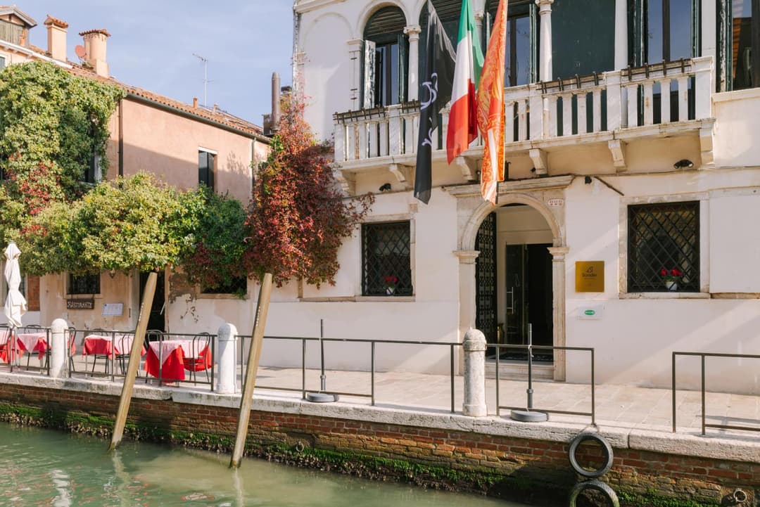 iH Hotels Venezia Salute Palace — photo 1 of 32
