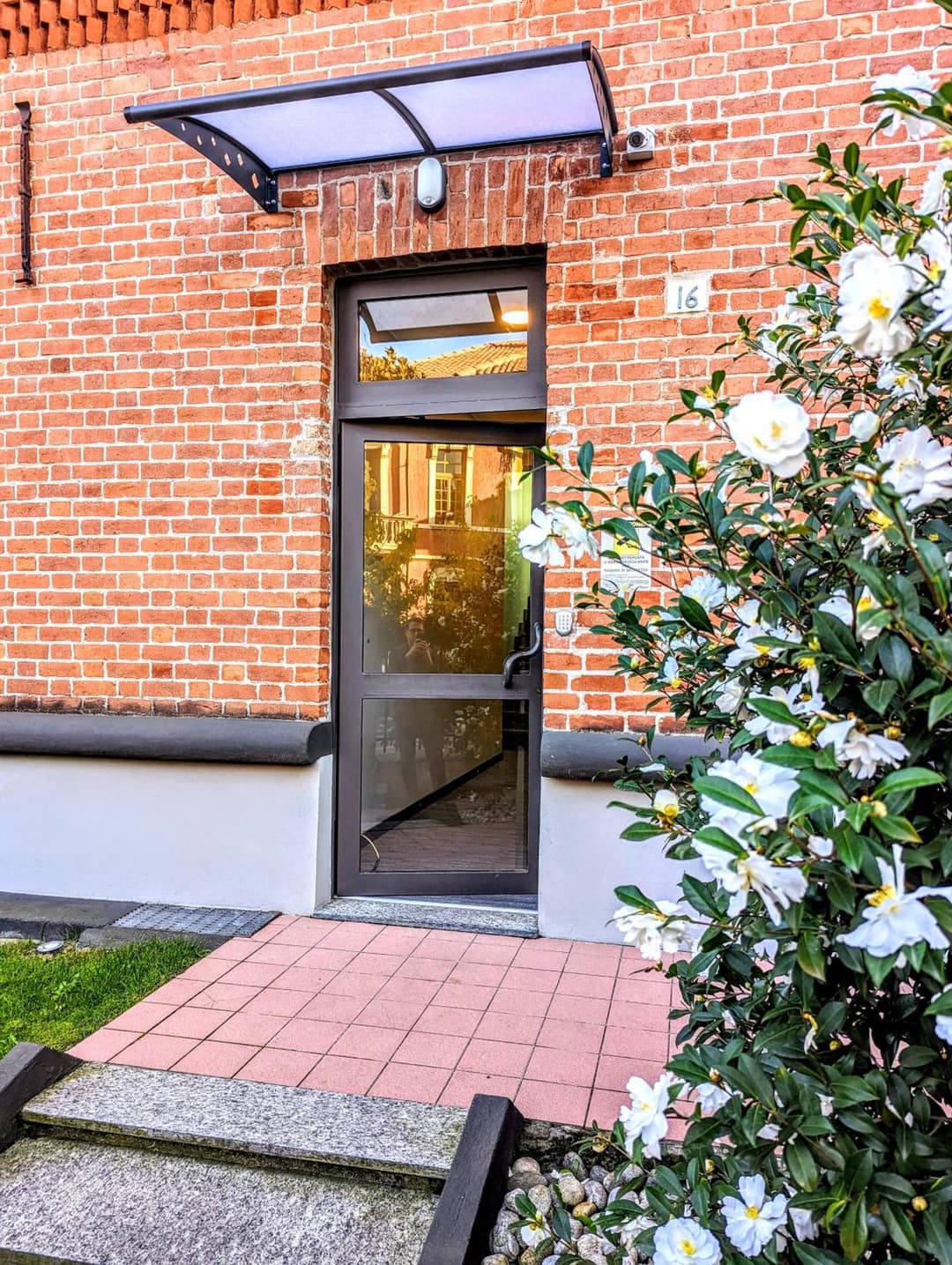 Monza Apartments — photo 1 of 1