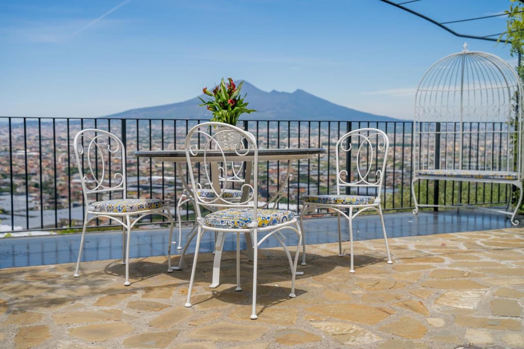 Villa Palmentiello - Villa con piscina e Vista Golfo di Napoli & Vesuvio — photo 1 of 1