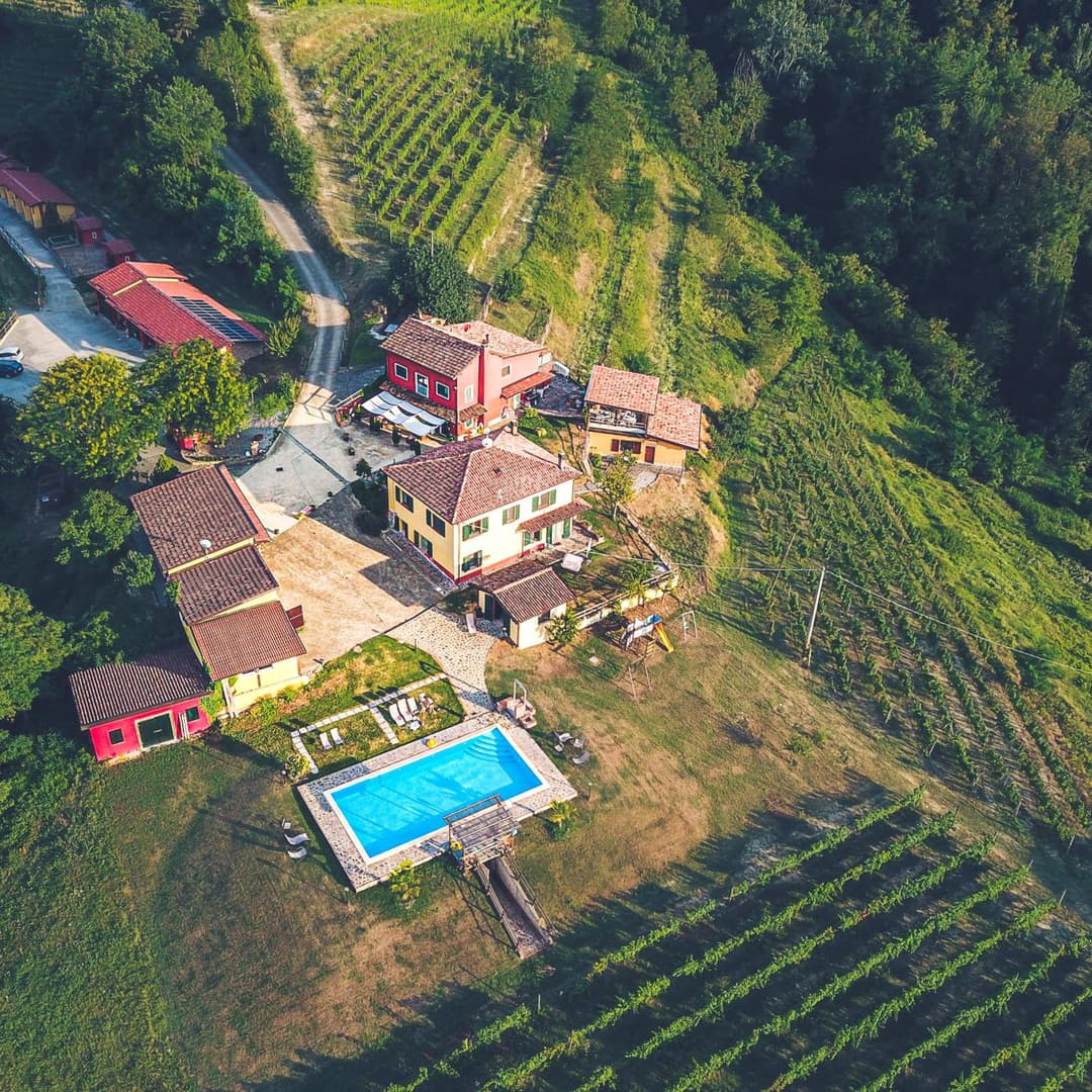 Family Cottage nelle Langhe - Piscina con Vista Vigneti per Famiglie — photo 1 of 37