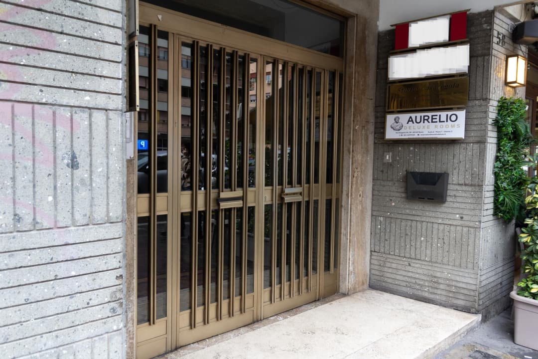 Aurelio Deluxe Rooms — photo 1 of 1