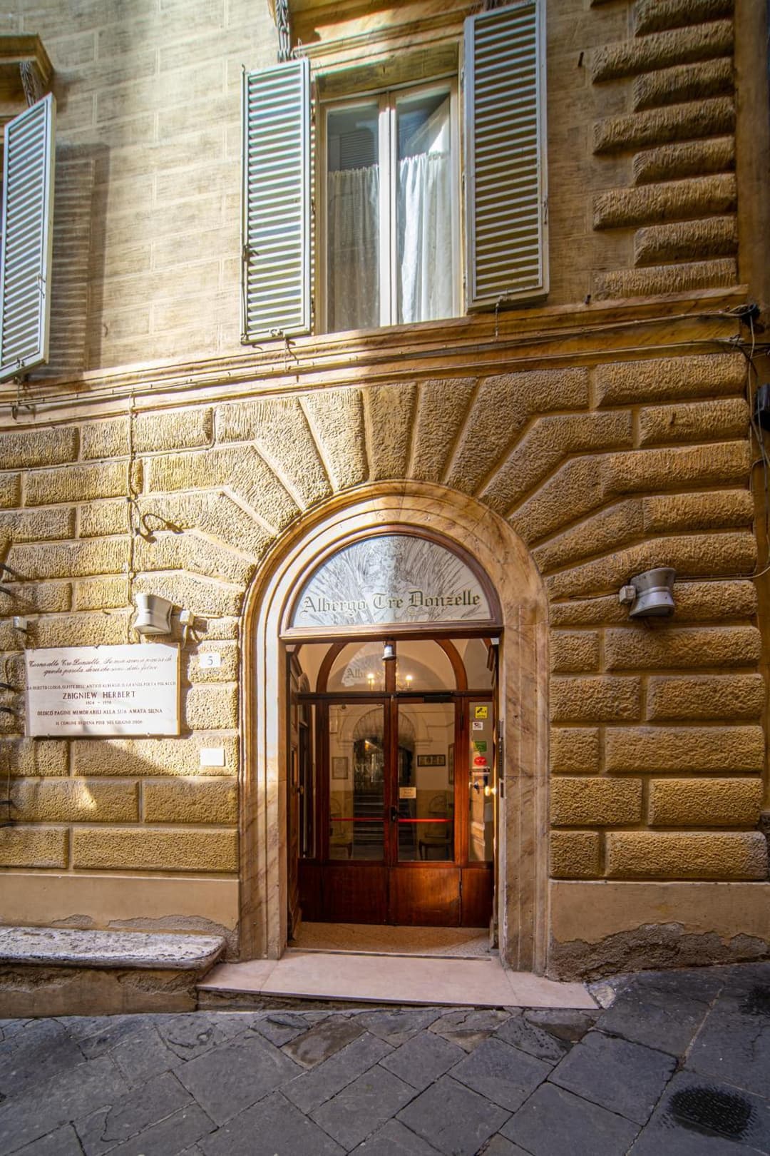 Albergo Tre Donzelle — photo 1 of 1