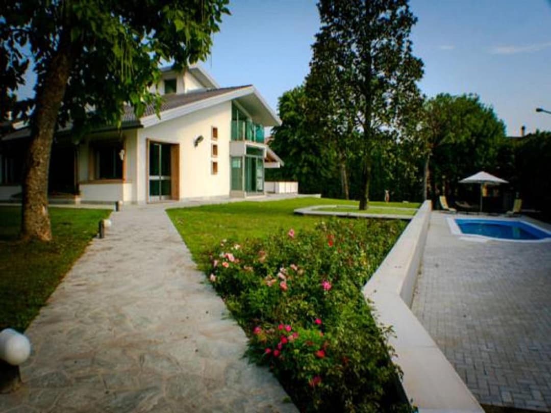Villa Magnolie — photo 1 of 21