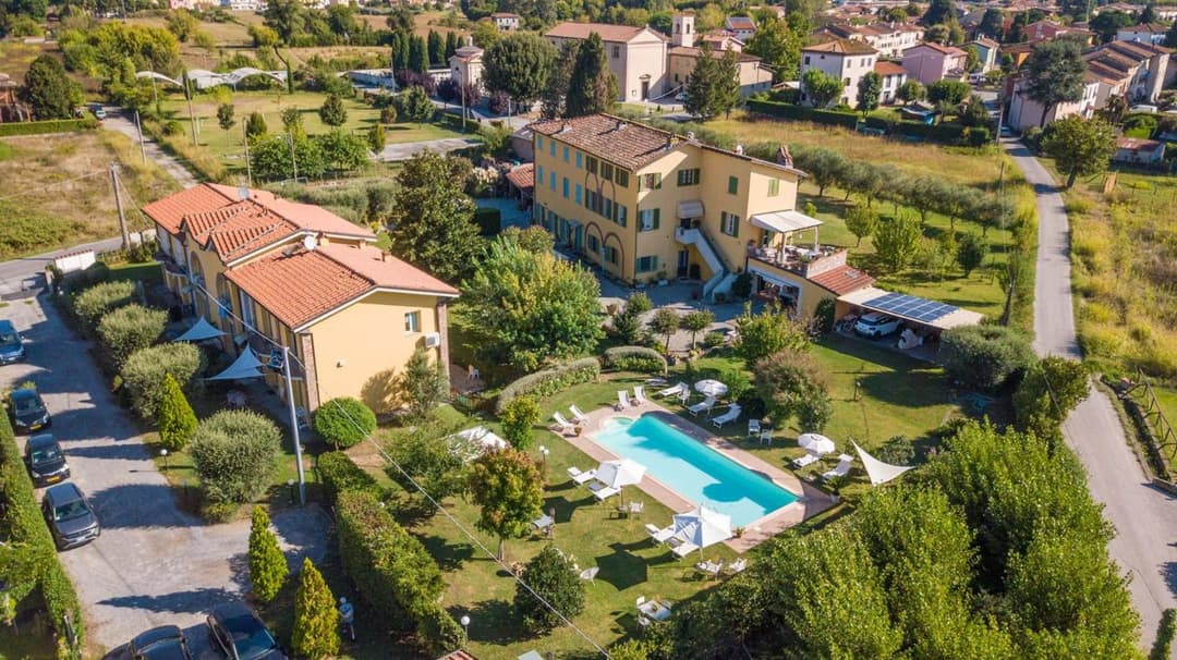 Villa Gabriella apartments — photo 1 of 25