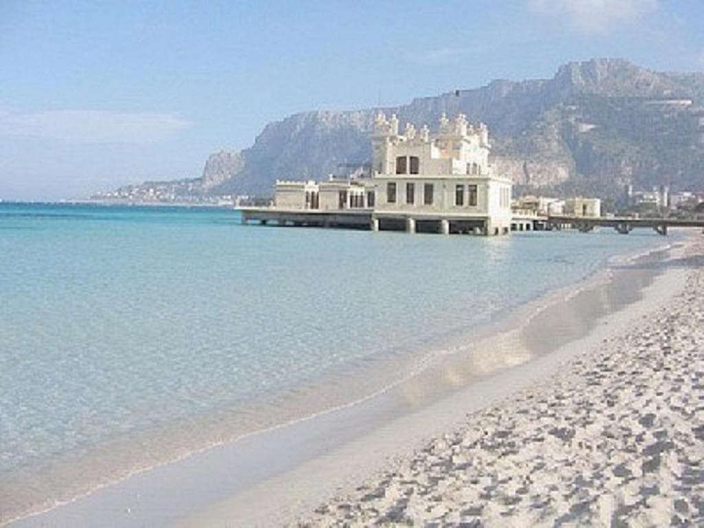 Mondello Rose House — photo 1 of 1