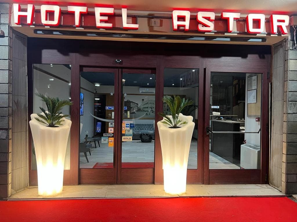 Hotel Astor — photo 1 of 1