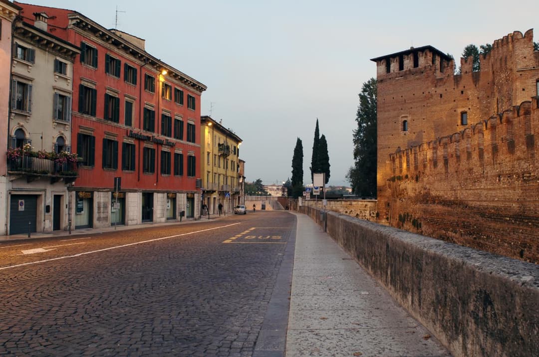 Verona House Aparthotel — photo 1 of 43