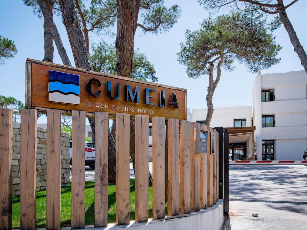 Cumeja Beach Club & Hotel — photo 1 of 1