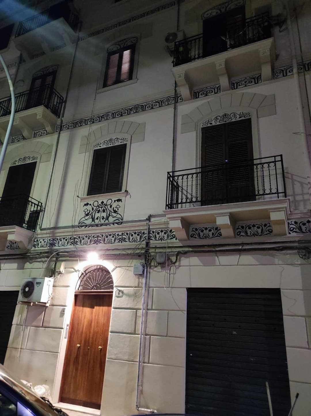 Pretty house — photo 1 of 1