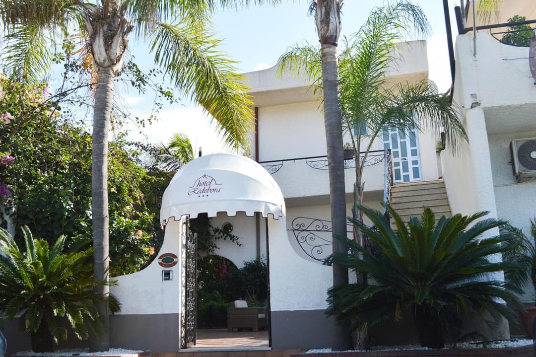Hotel Redebora — photo 1 of 1