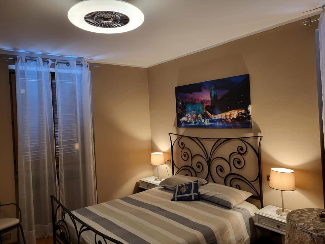 B&B RUFHOUSE — photo 1 of 1