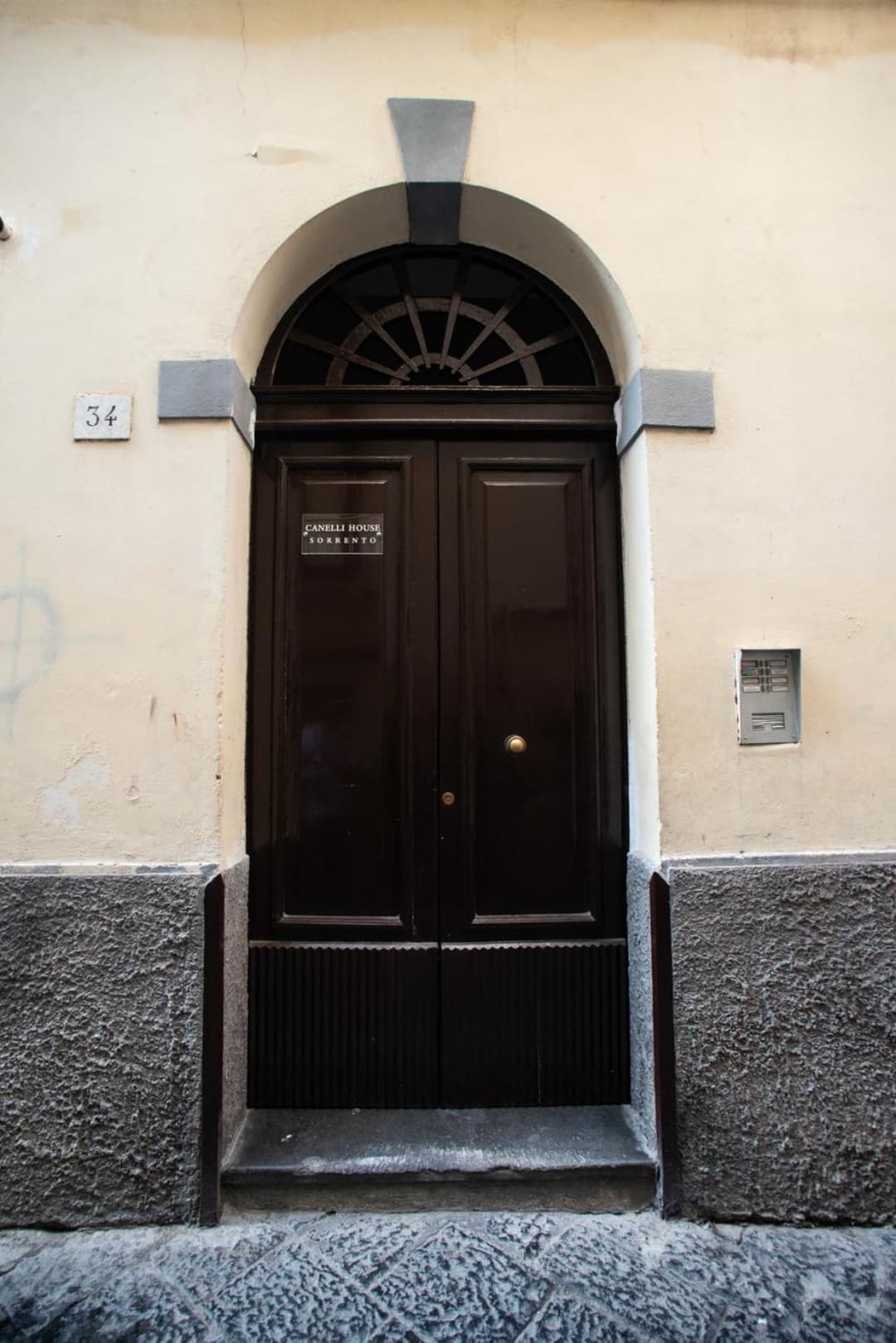 CANELLI HOUSE SORRENTO — photo 1 of 1
