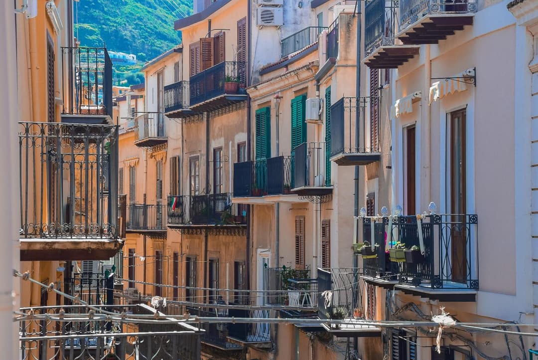 Case Ruggero — photo 1 of 1