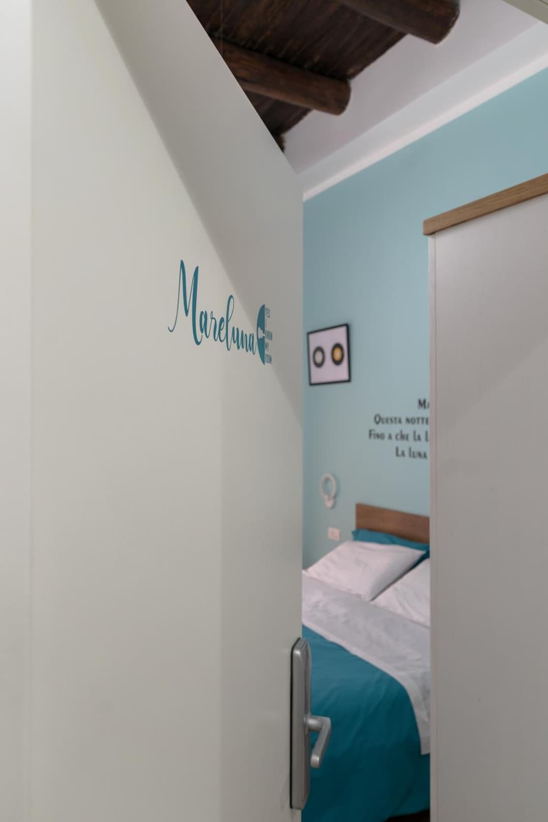 Yes I Know My Room - Storico — photo 1 of 1