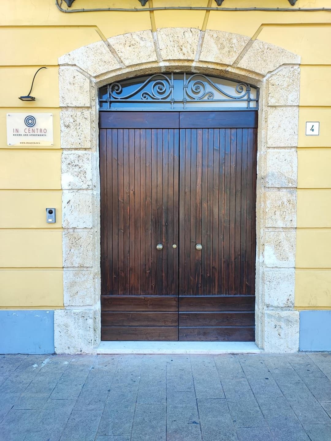 IN CENTRO Rooms and Apartments — photo 1 of 1