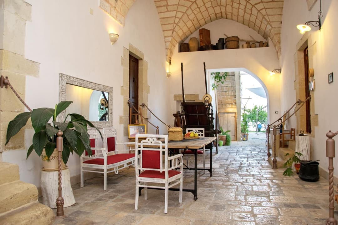 Borgo dei Filitti - B&B artistico - Piscina Solarium & Enoteca — photo 1 of 1