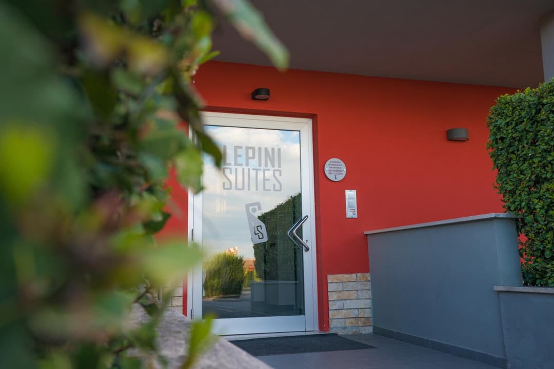 Lepini Suites — photo 1 of 25