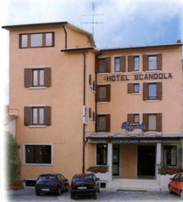 Hotel Scandola — photo 1 of 38
