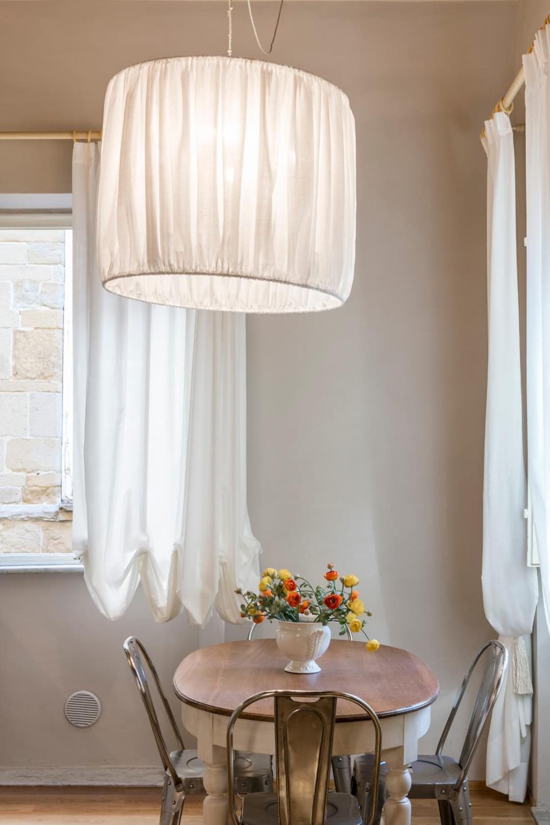 Stence Apartment — photo 1 of 29