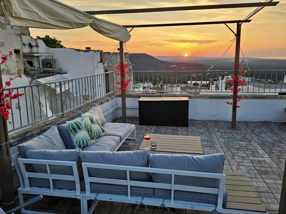 Belvedere with huge terrace - Ostuni center — photo 1 of 1