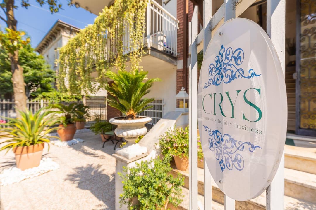 CRYS: Apartments, Holiday, Business, Blu — photo 1 of 1