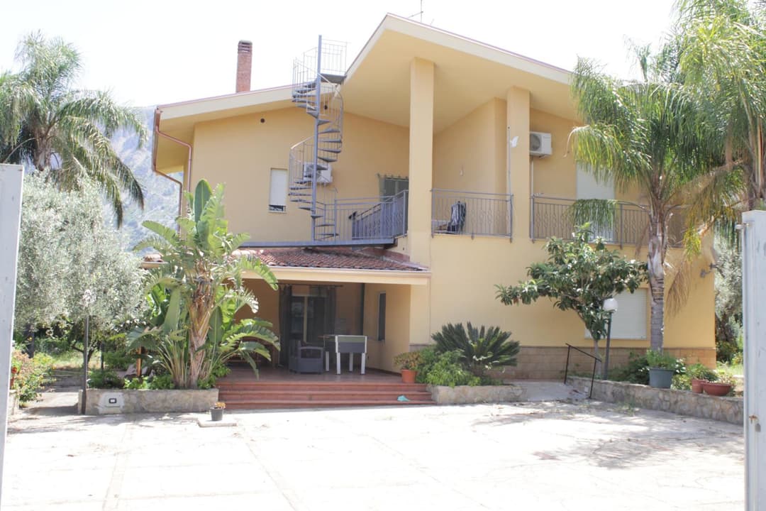 Villa Giù, indipendent villa near airport and sea — photo 1 of 1