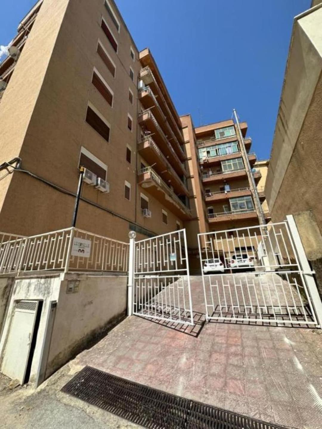 Le Sorelle Apartment — photo 1 of 37