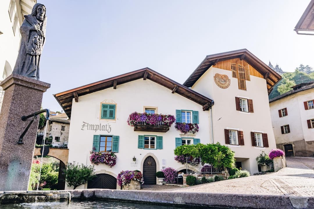 Amplatz 1523 - B&B and Suites — photo 1 of 1