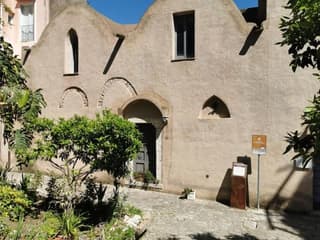 CASA VALENTINA-Appartamento in punto strategico con vista