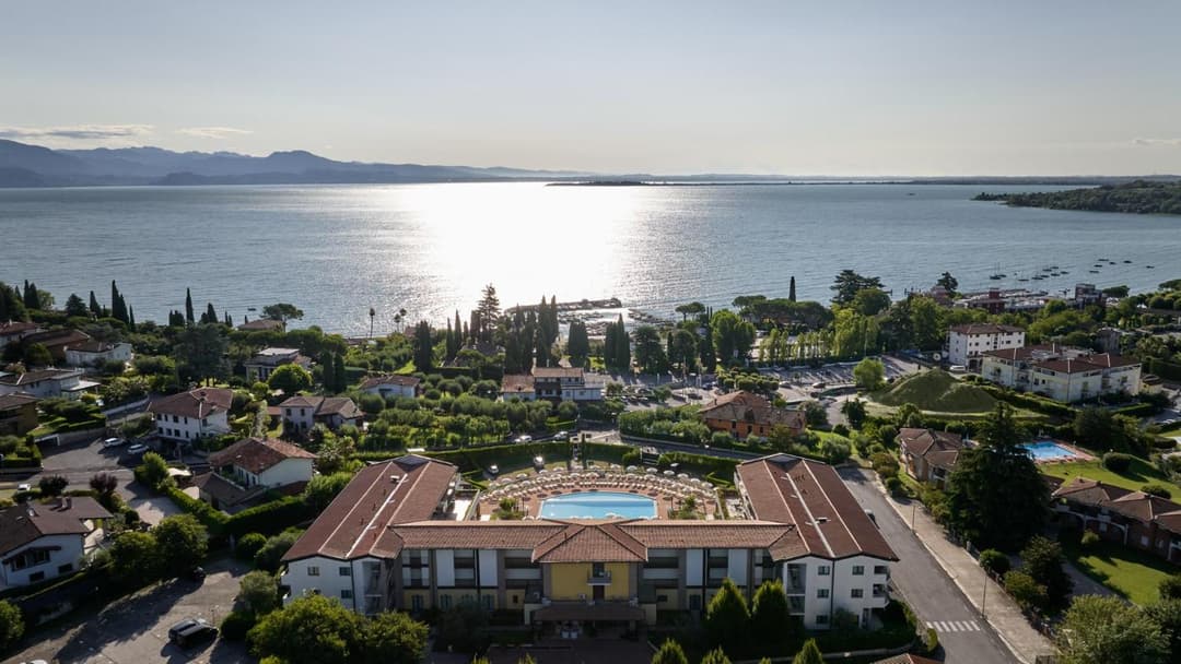 Le Terrazze sul Lago Hotel & Residence — photo 1 of 1