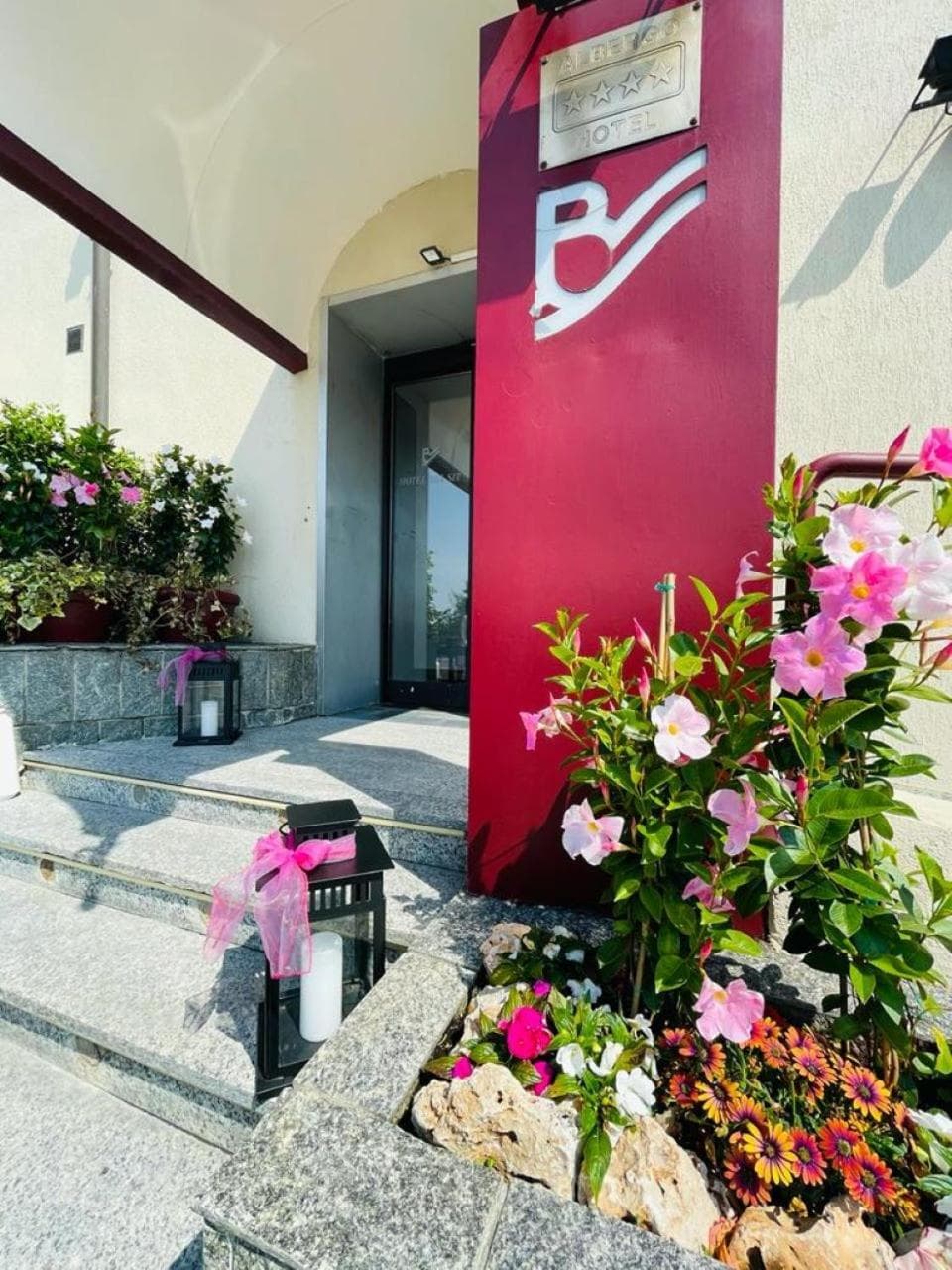 Hotel Bel Sit — photo 1 of 49