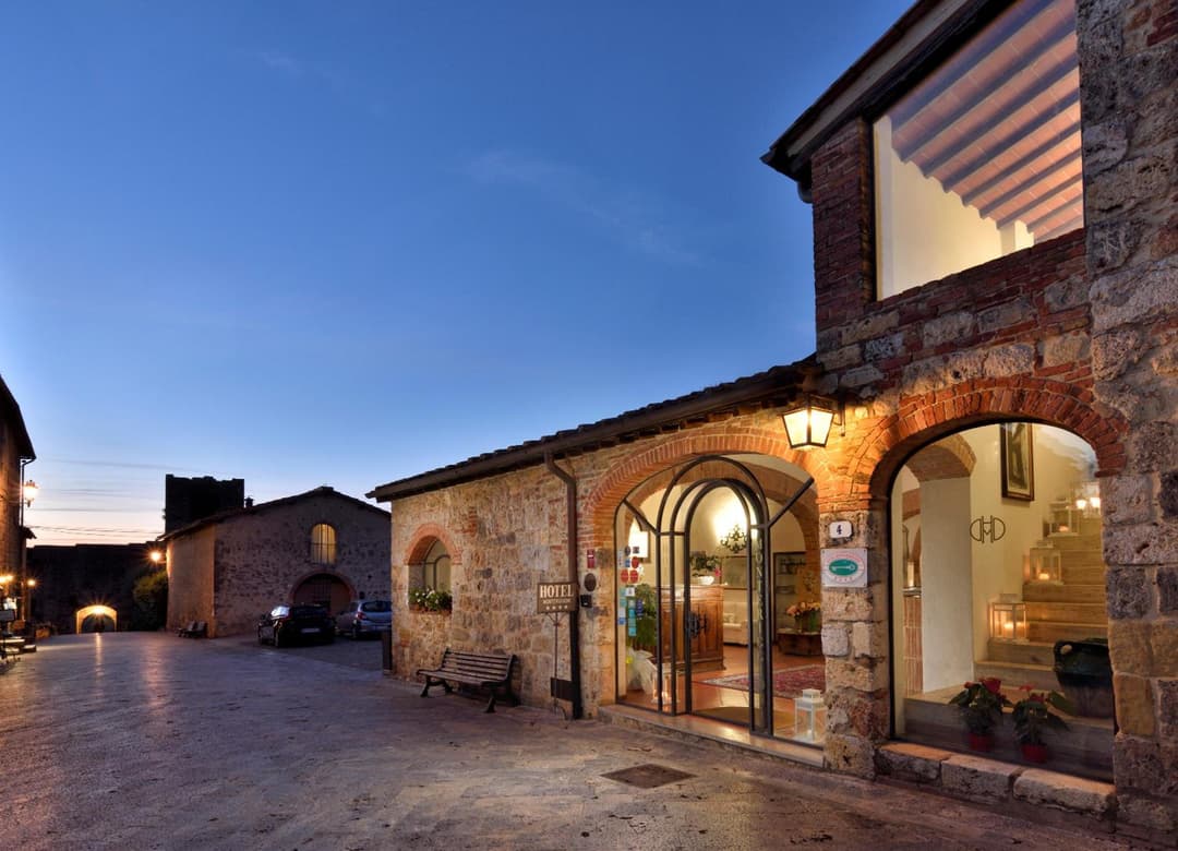 Hotel Monteriggioni — photo 1 of 63