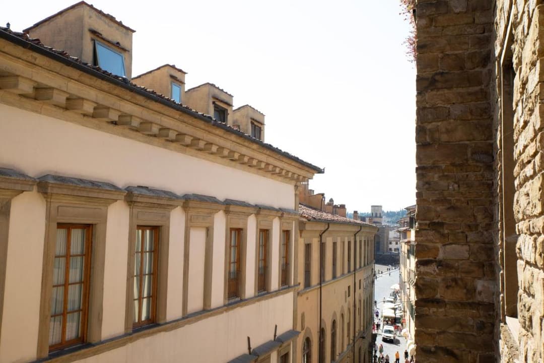 Bob W Florence Ponte Vecchio — photo 1 of 63