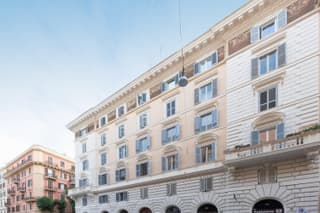Colosseum Holidays - Three-Bedroom Apartment