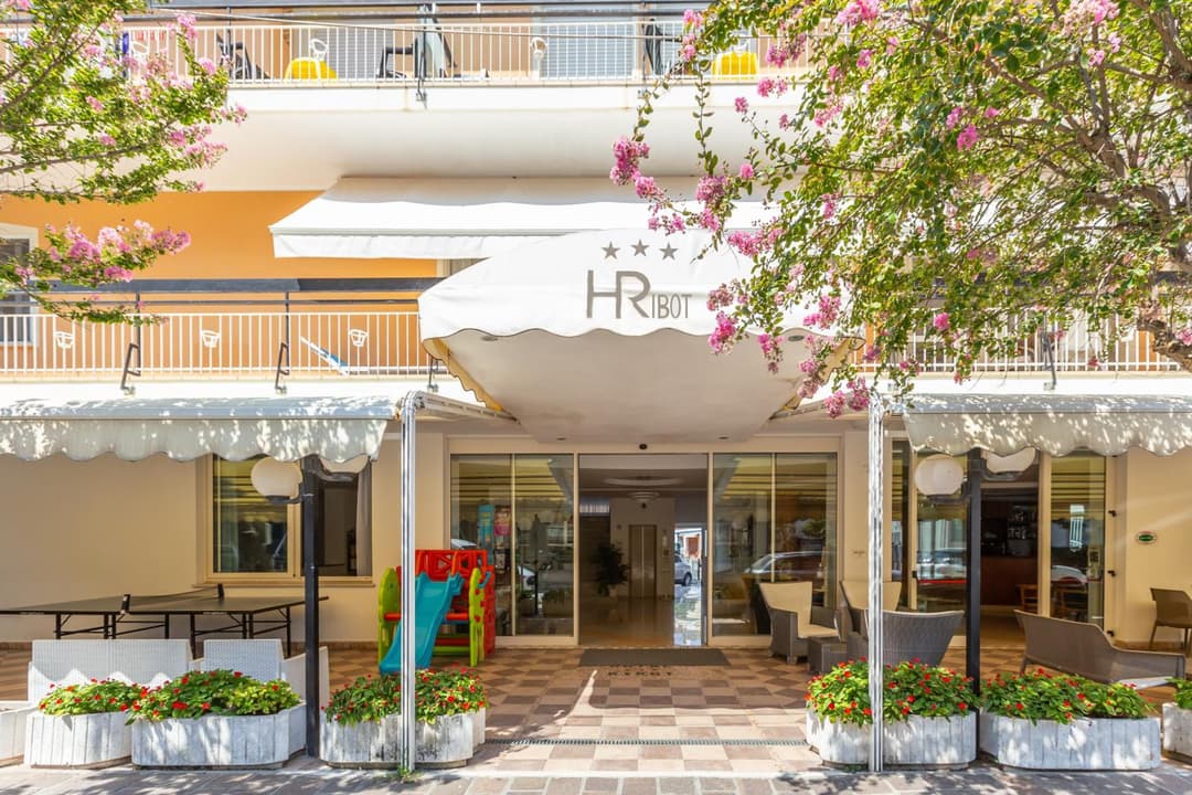 Hotel Ribot — photo 1 of 1
