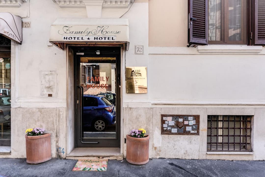 Hotel Family House — photo 1 of 1